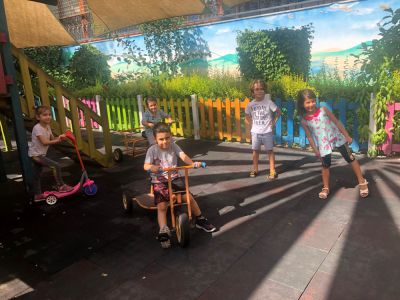 KARANFİLLER SINIFI PARKTA:)